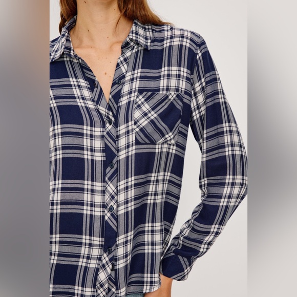 Rails Hunter Plaid Button Down Shirt Indigo Navy Rayon NWT Medium - Picture 3 of 8